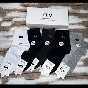 ALO Yoga Socks 5-Pack: Unisex Half-Crew - medium Size.  Gift Set